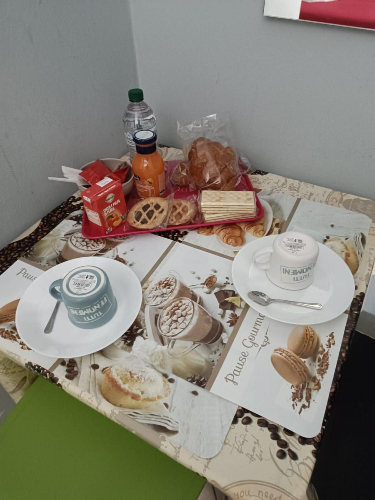Hotel Ded 1 Checkin A Richiesta Parma Kültér fotó